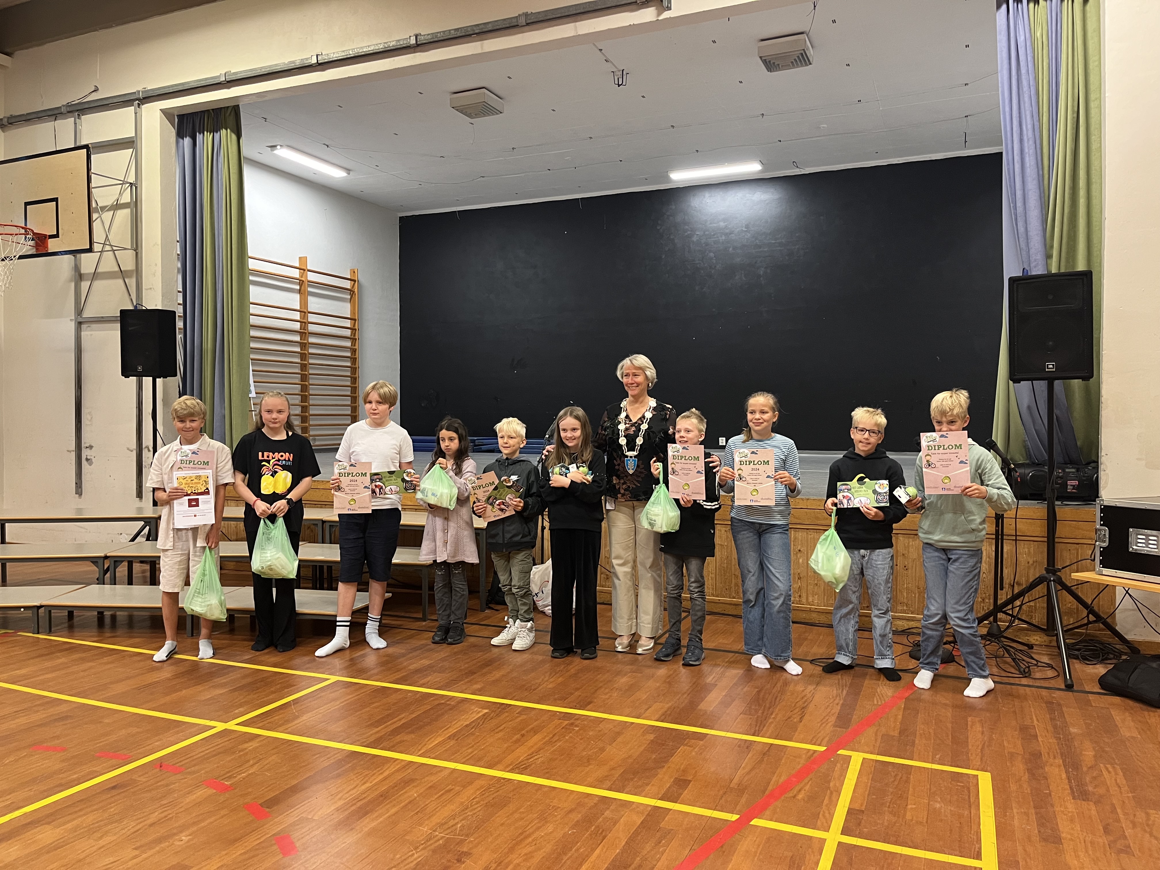 Vinnere Av Helt Grønn Skolevei