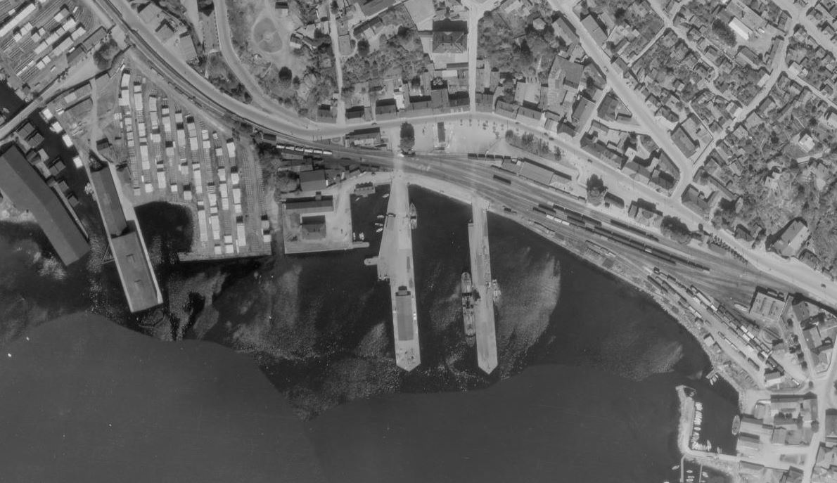 Sjekk ut historiske flyfoto fra Larvik