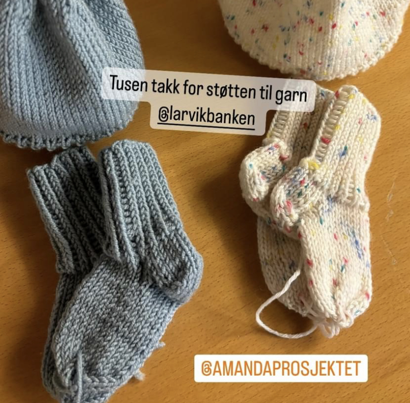 Ullsokker og ull lue til små barn