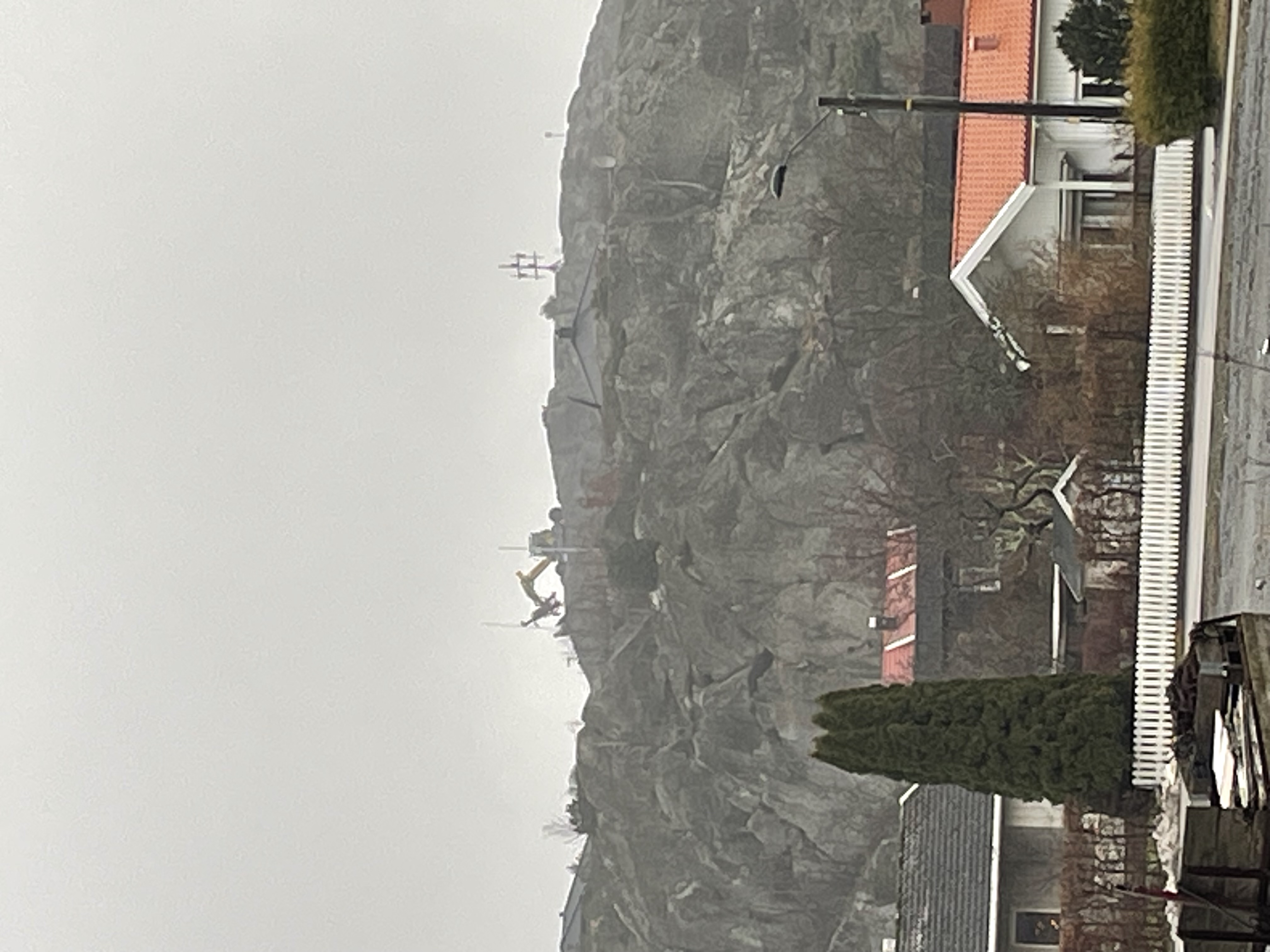 Signalen i Stavern er sikret etter steinras 